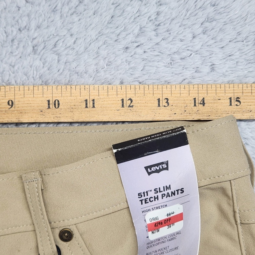 Levi's 511 Slim Tech Pants Mens 30x32 Beige Stretch Quick Dry UPF50 NEW - Picture 9 of 16